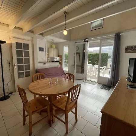 Hébergement de vacances Maison 3 Pièces Avec Mezzanine, Proche Et Forêt, 6 Couchages, Parking, Terrasse Aménagée - Fr-1-224c-240
